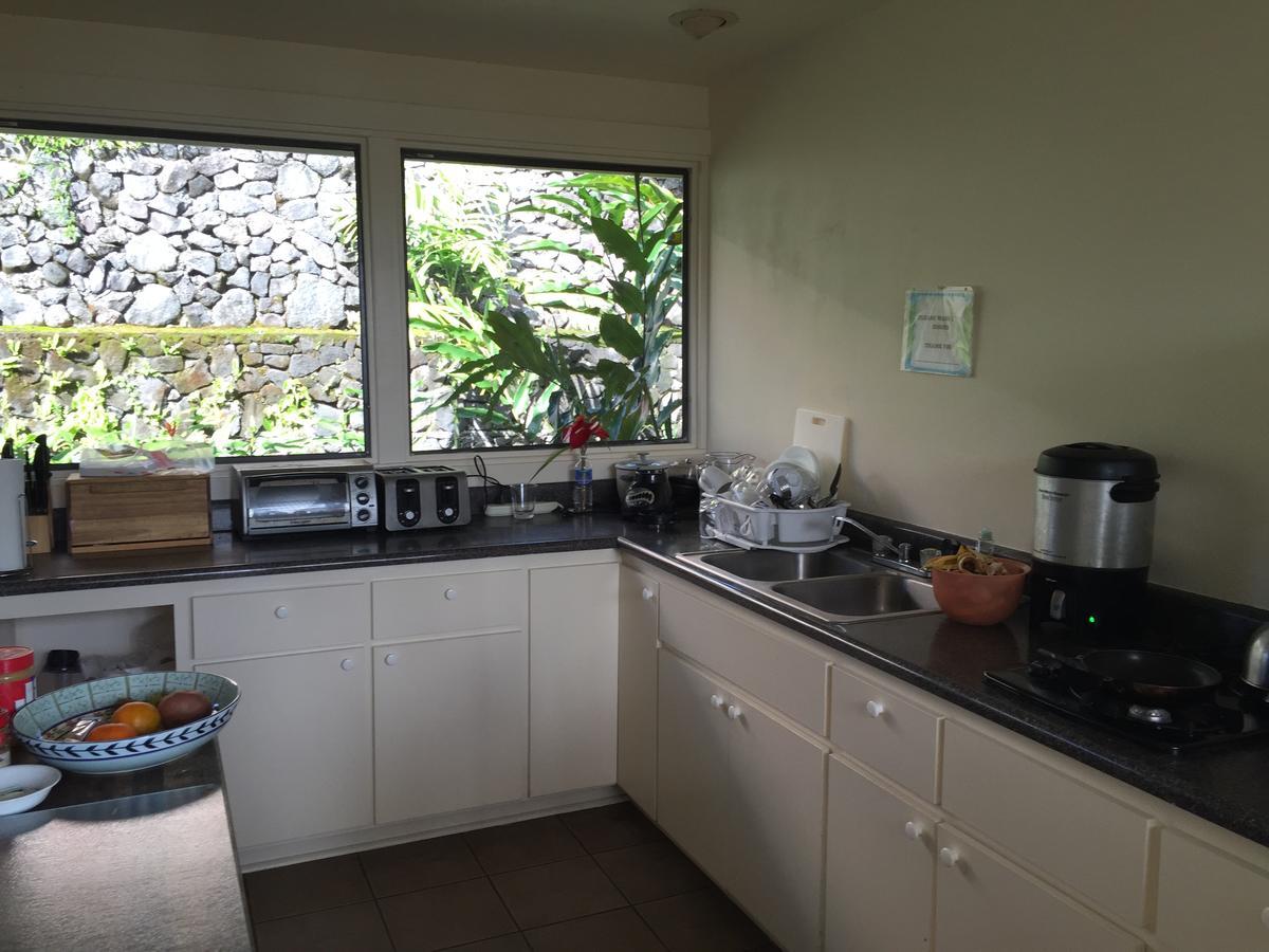 Aaron'S Cottage Hilo Exterior photo